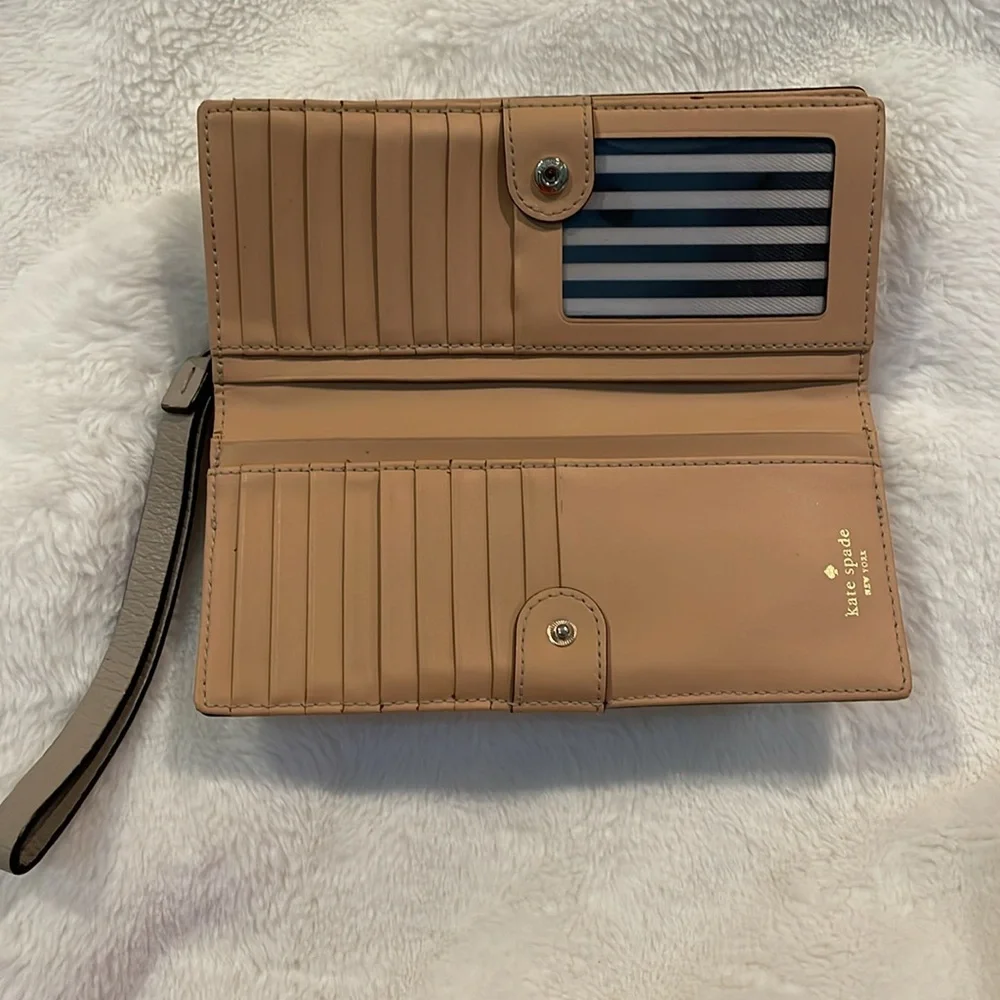 Kate Spade Wallet - Picture 3 of 4